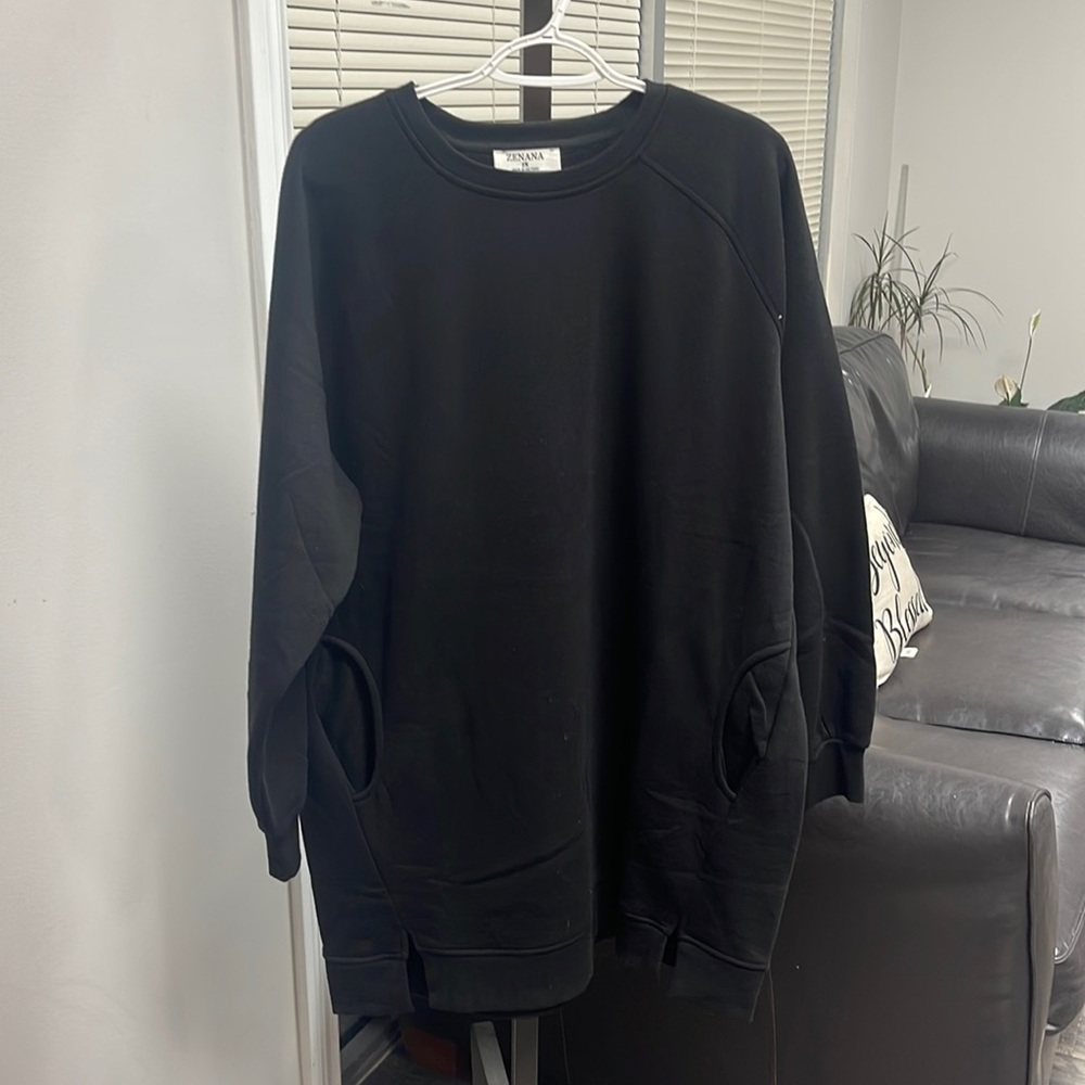ZENANA sweatshirt with pockets, brand new